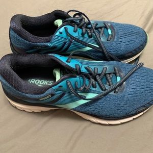 Brooks Adrenaline